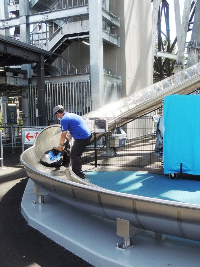 コースの最後にスタッフがいます。最後はそこまでスピードは出ません