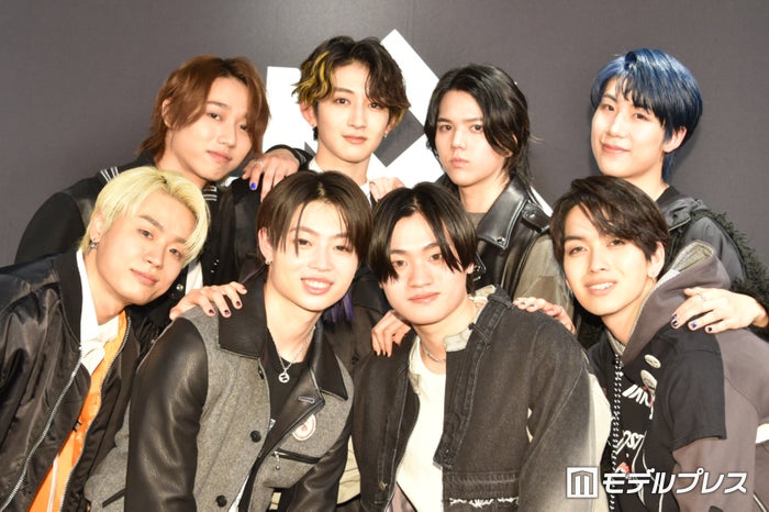 MAZZEL、デビュー1周年祝福殺到でトレンド入り「最高の8人」