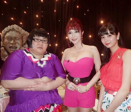 新川優愛＆叶美香＆安藤なつの“異色ショット”に反響「じわじわくる」「4ショットじゃないか！」