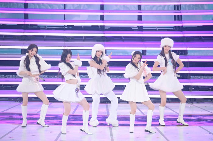 「第76回NHK紅白歌合戦」ILLIT(C)NHK