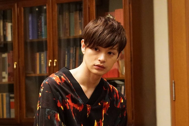 画像5 10 瀬戸康史の美女装 裸の寝起きシーンに興奮の声殺到 海月姫 モデルプレス