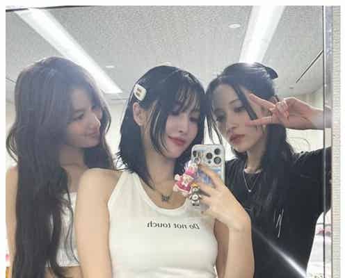 TWICEミナ・サナ・モモ、美ウエスト披露で密着「ミサモしか勝たん」「美しすぎ」と反響