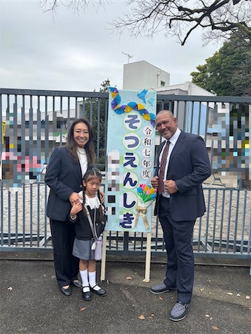 元DeNAラミレスの妻、6歳娘の‟卒園式”ショット公開「見た目も中身も本当に大きく成長しました」