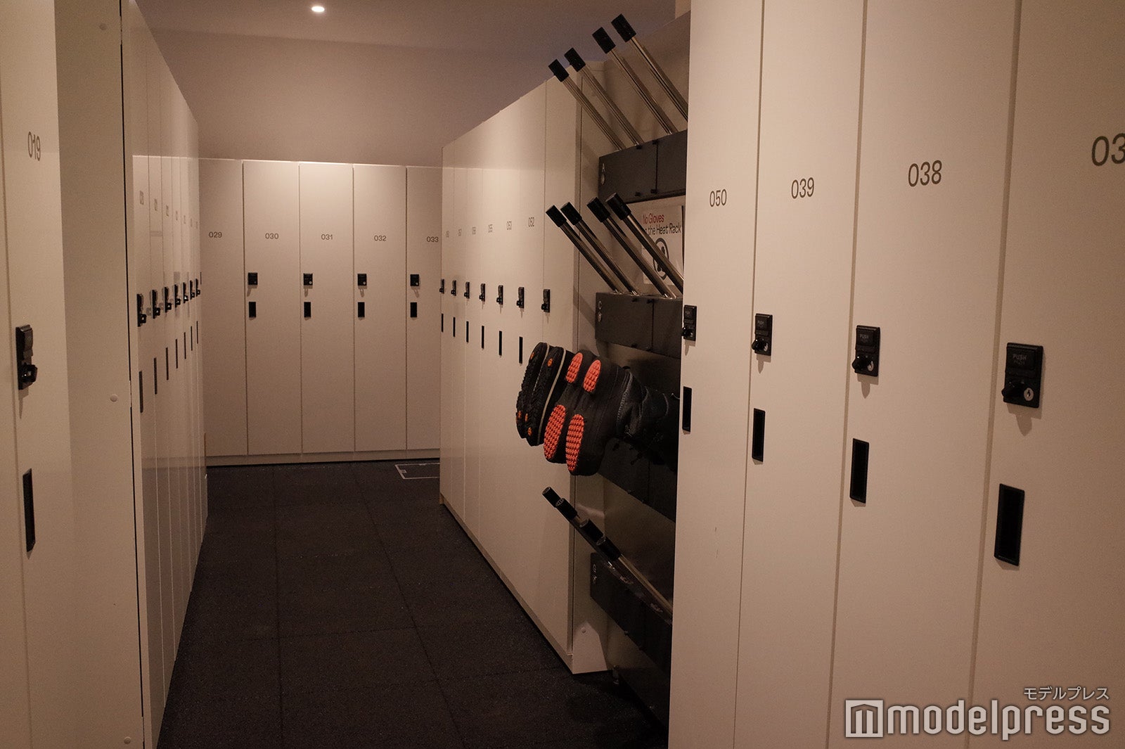 ノゾホテル（C）モデルプレス