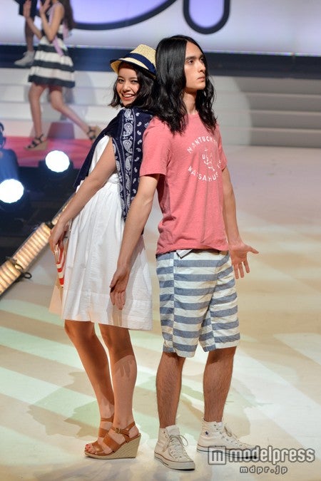 （左より）岸本セシル、栗原類