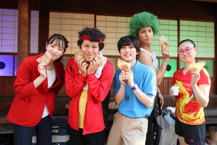 (左から)横田真悠、ちゅうえい、尾崎匠海、佐伯大地、横内亜弓(C)カンテレ