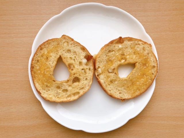 ほろ苦いレモンピールがいいアクセントに◎