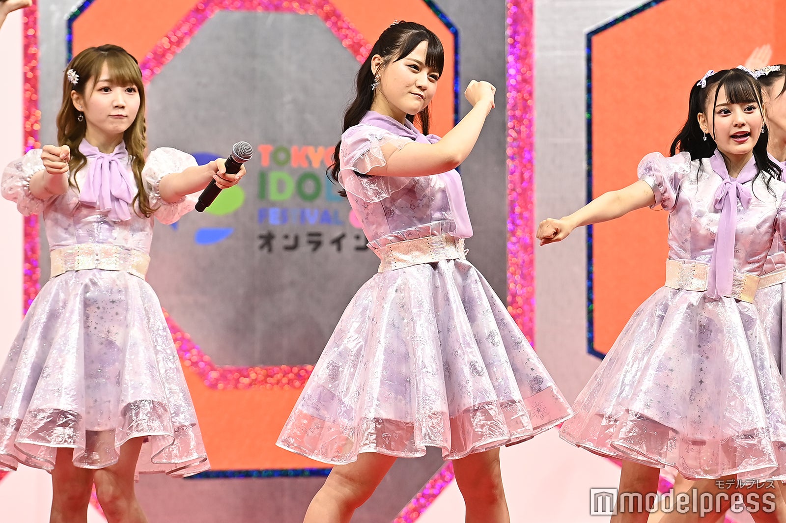 ＝LOVE（C）モデルプレス