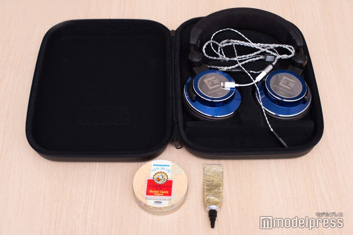 手越祐也、愛用の私物(C)モデルプレス