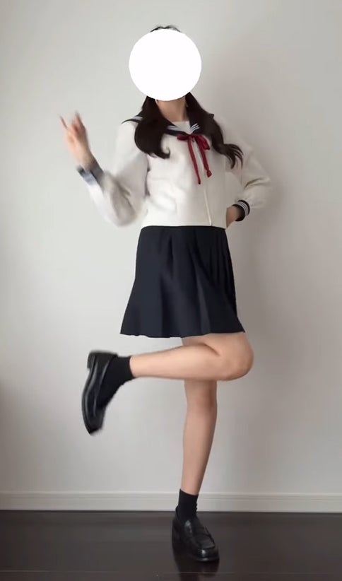 tuki. 公式Instagramより