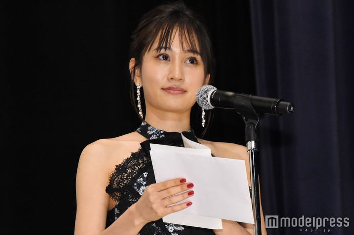 前田敦子 まさかのミスにツッコミ飛ぶ 探偵はbarにいる3 モデルプレス 前田敦子 まさかのミスにツッコミ飛ぶ 探偵はbarにいる3 モデルプレス