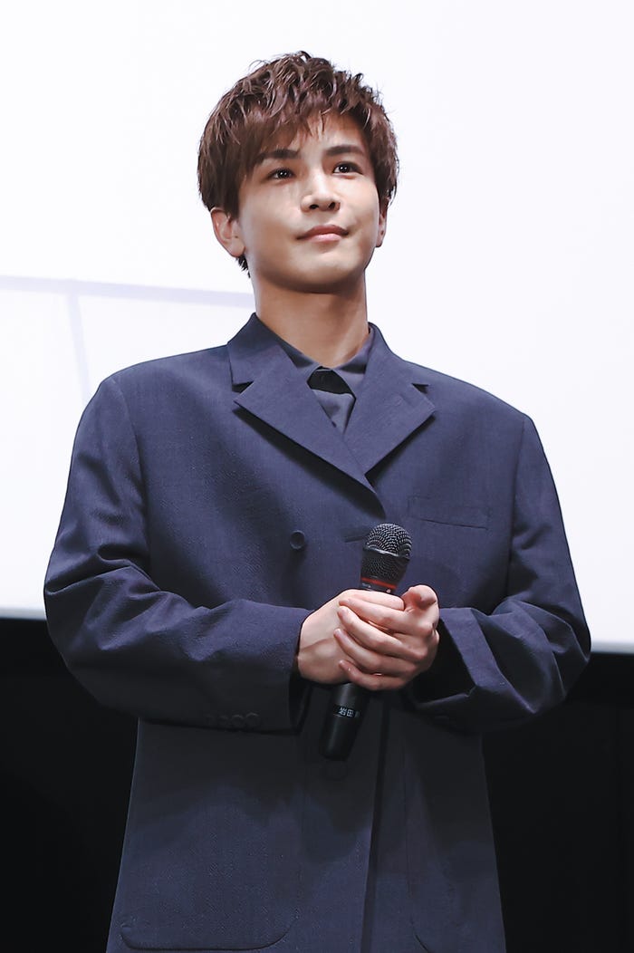 岩田剛典 (C)2022「バスカヴィル家の犬 シャーロック劇場版」製作委員会