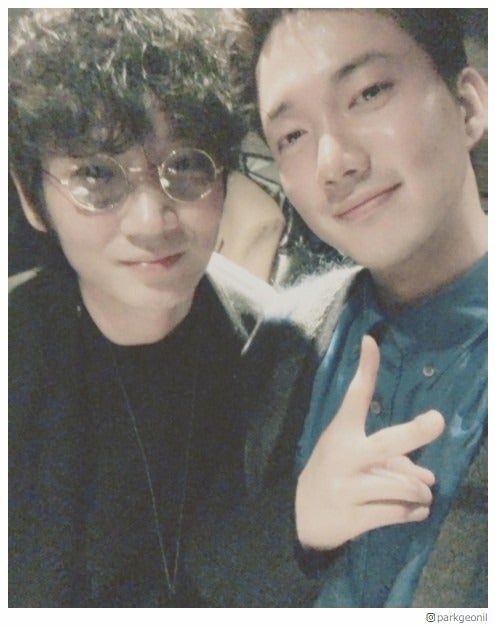 綾野剛＆超新星ゴニル、仲良しプライベートショットに反響「びっくり」「どういう関係？」