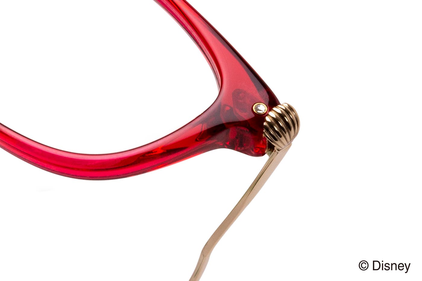 貝殻の中からパールを思わすラインストーンが