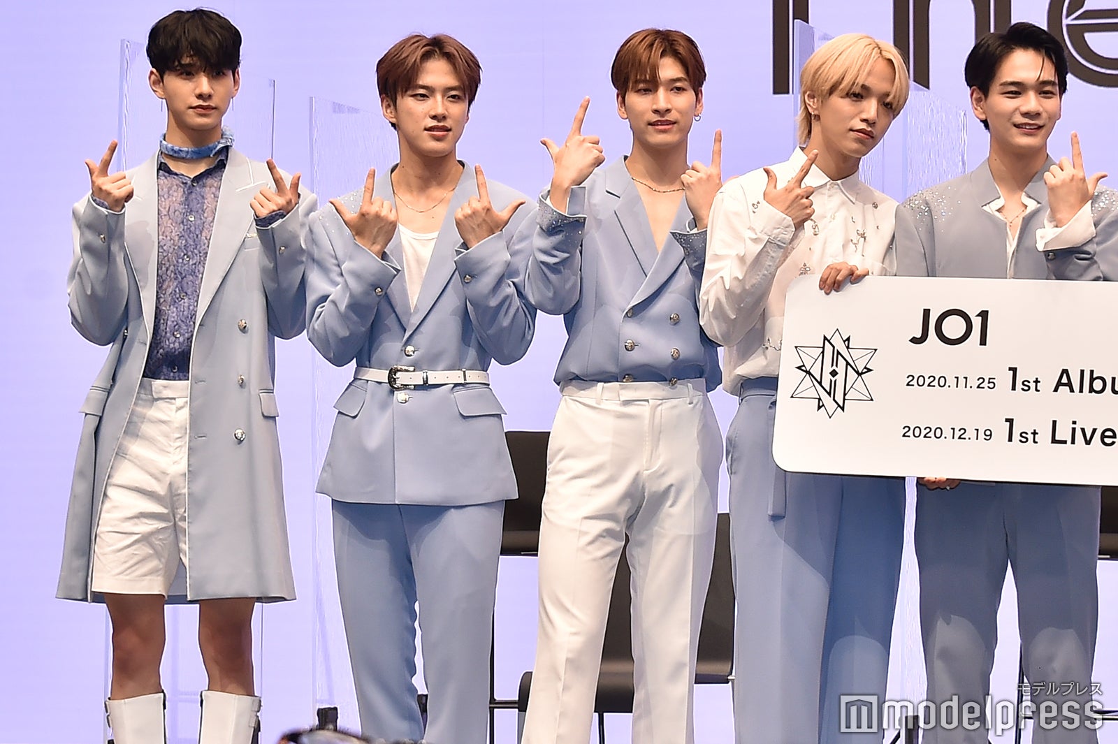 左から）佐藤景瑚、河野純喜、金城碧海、大平祥生、豆原一成 （C）モデルプレス