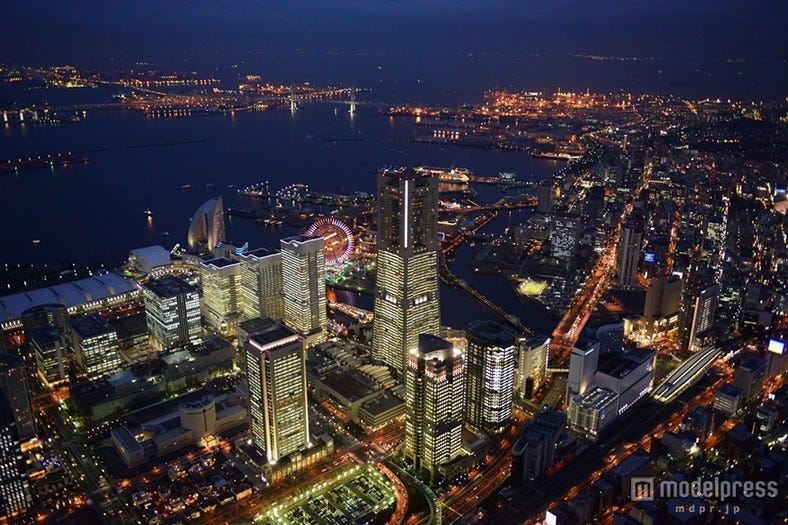 クリスマスの横浜が光の街に、イルミ&キャンドル9000超が点灯