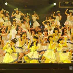 モデルプレス - AKB48グループ研修生103人が迫力のパフォーマンス