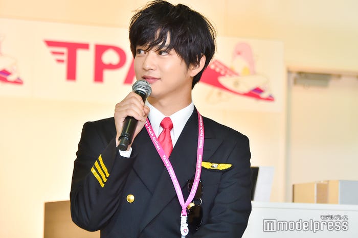 微笑む千葉雄大「大人なので…」 (C)モデルプレス