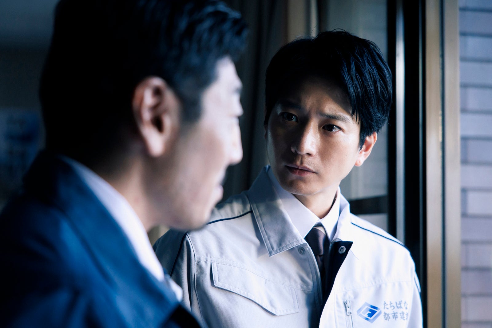 向井理「ライオンの隠れ家」第6話（C）TBS