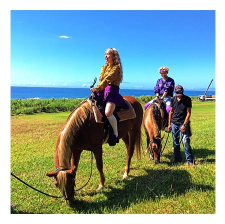 乗馬を体験／りゅうちぇるオフィシャルブログ（LINE）より