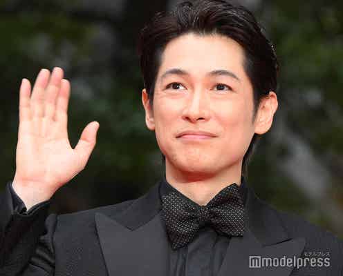 ディーン・フジオカ、クールなスーツ姿 丁寧なファンサ光る【第37回東京国際映画祭】