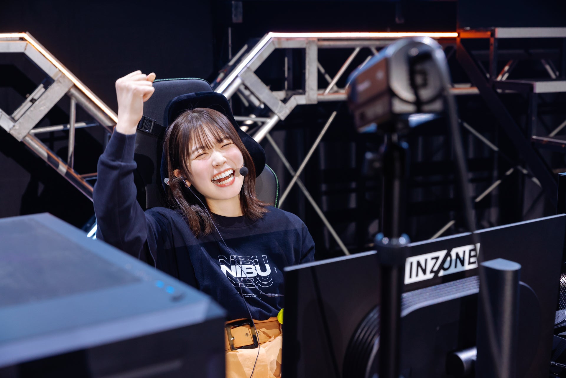 丹生明里「日向坂46丹生明里 卒業セレモニー」撮影：タカハシハンナ「日向坂46丹生明里 卒業セレモニー」撮影：上山陽介