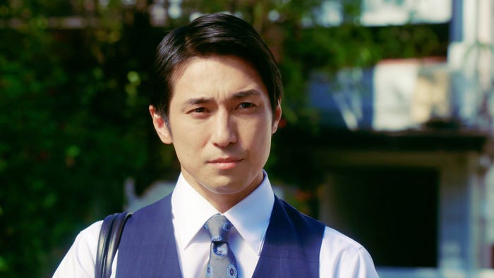 高橋光臣(C)「隣の男はよく食べる」製作委員会