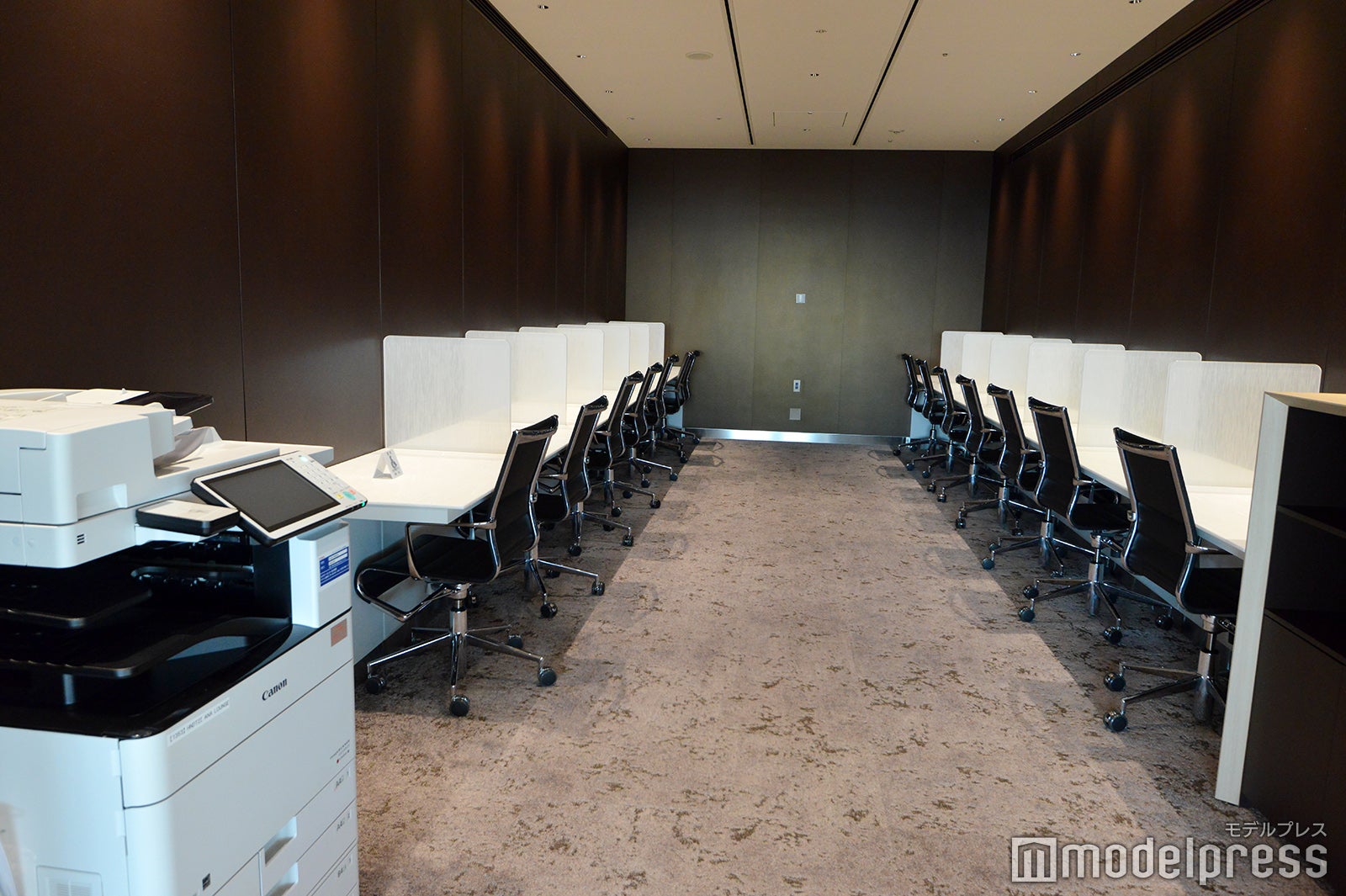 ANA LOUNGE（C）モデルプレス