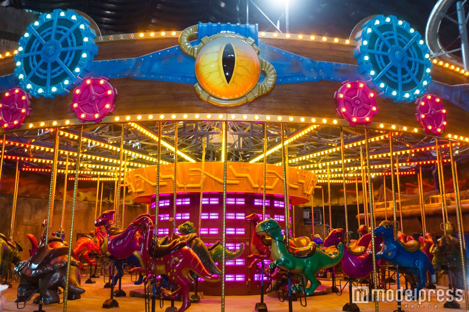 ディノカルーセル／IMG WORLDS OF ADVENTURE