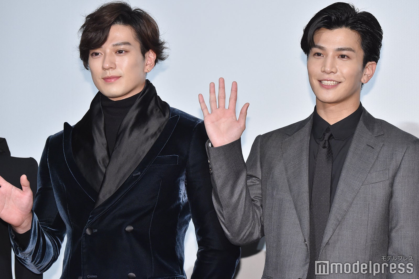 新田真剣佑、岩田剛典（C）モデルプレス