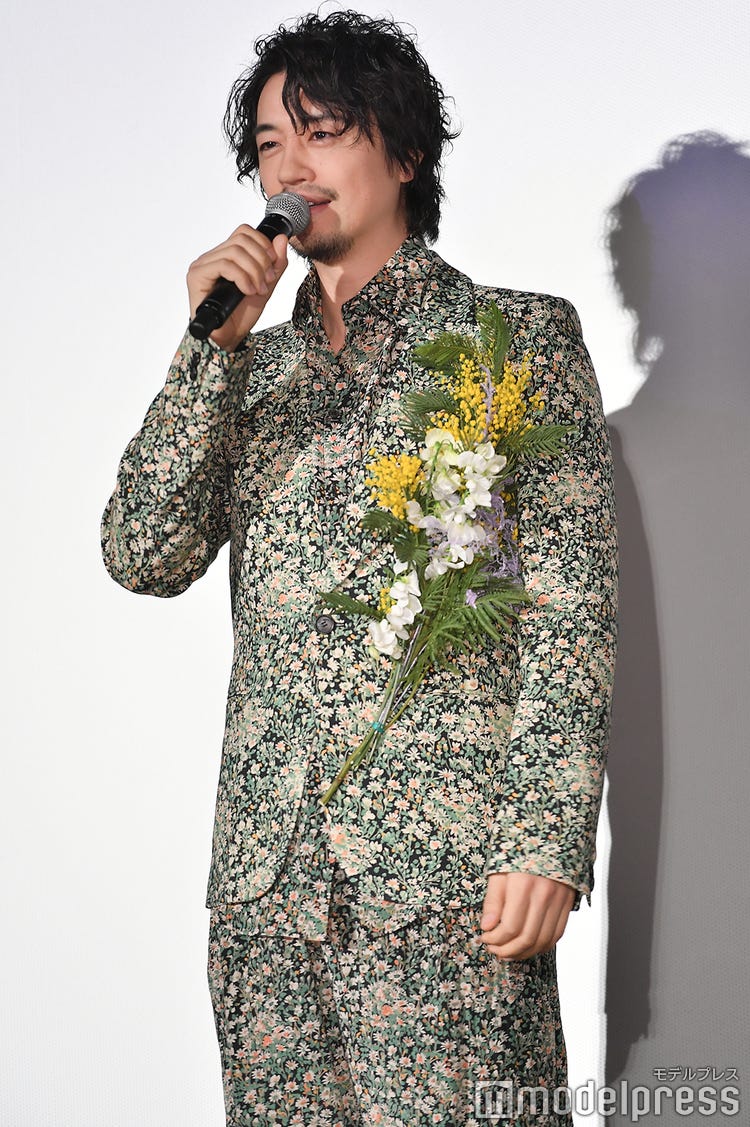 西野七瀬 歌衣装 エロ