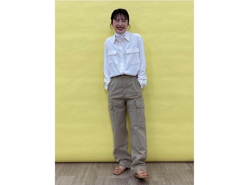 パンツと合わせるだけでもこなれて見えるダブルポケットのデザインが◎　出典：StyleHint