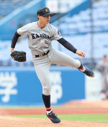 関大が54年ぶりV 1点差逃げ切った 米沢→百合沢→中原でリレー 最後は三者連続空振り三振