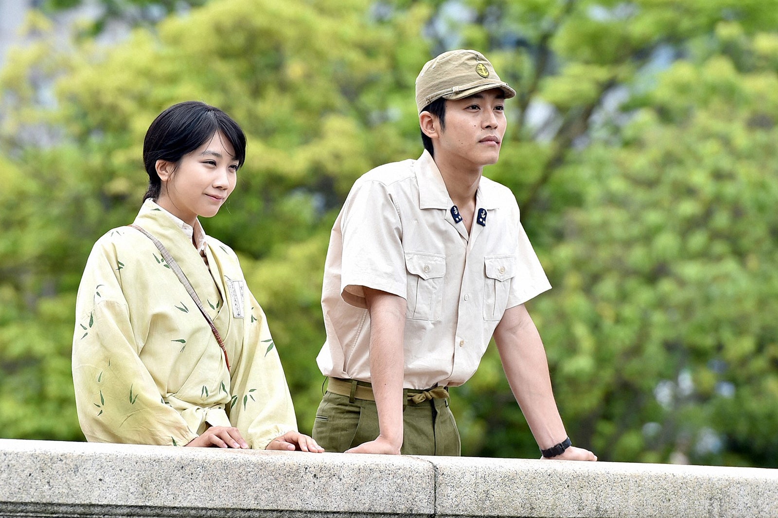 松本穂香、松坂桃李／「この世界の片隅に」第3話より（C）TBS