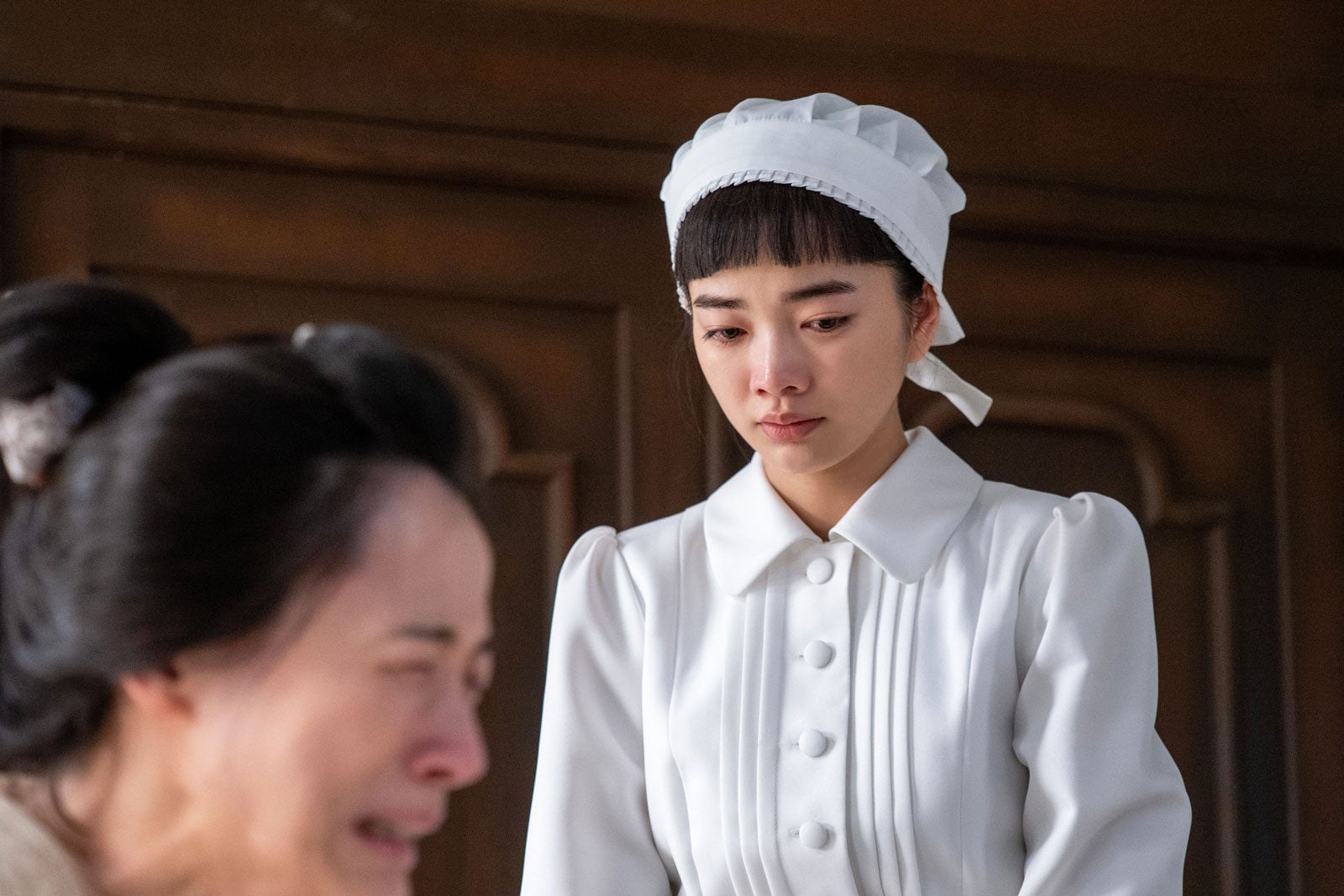 伊勢佳世、見上愛「風、薫る」第71話（C）NHK