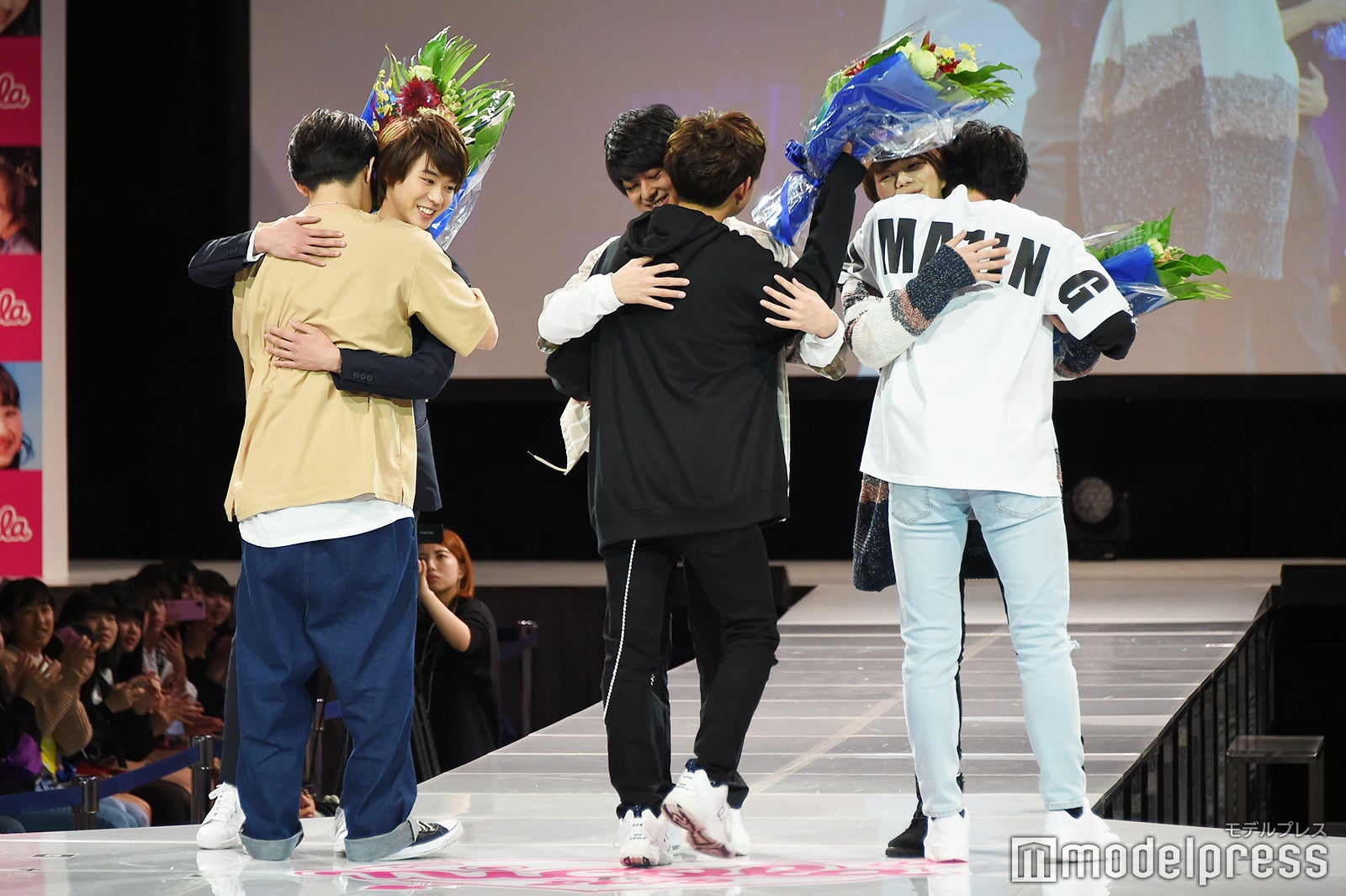 メンモ卒業式（C）モデルプレス