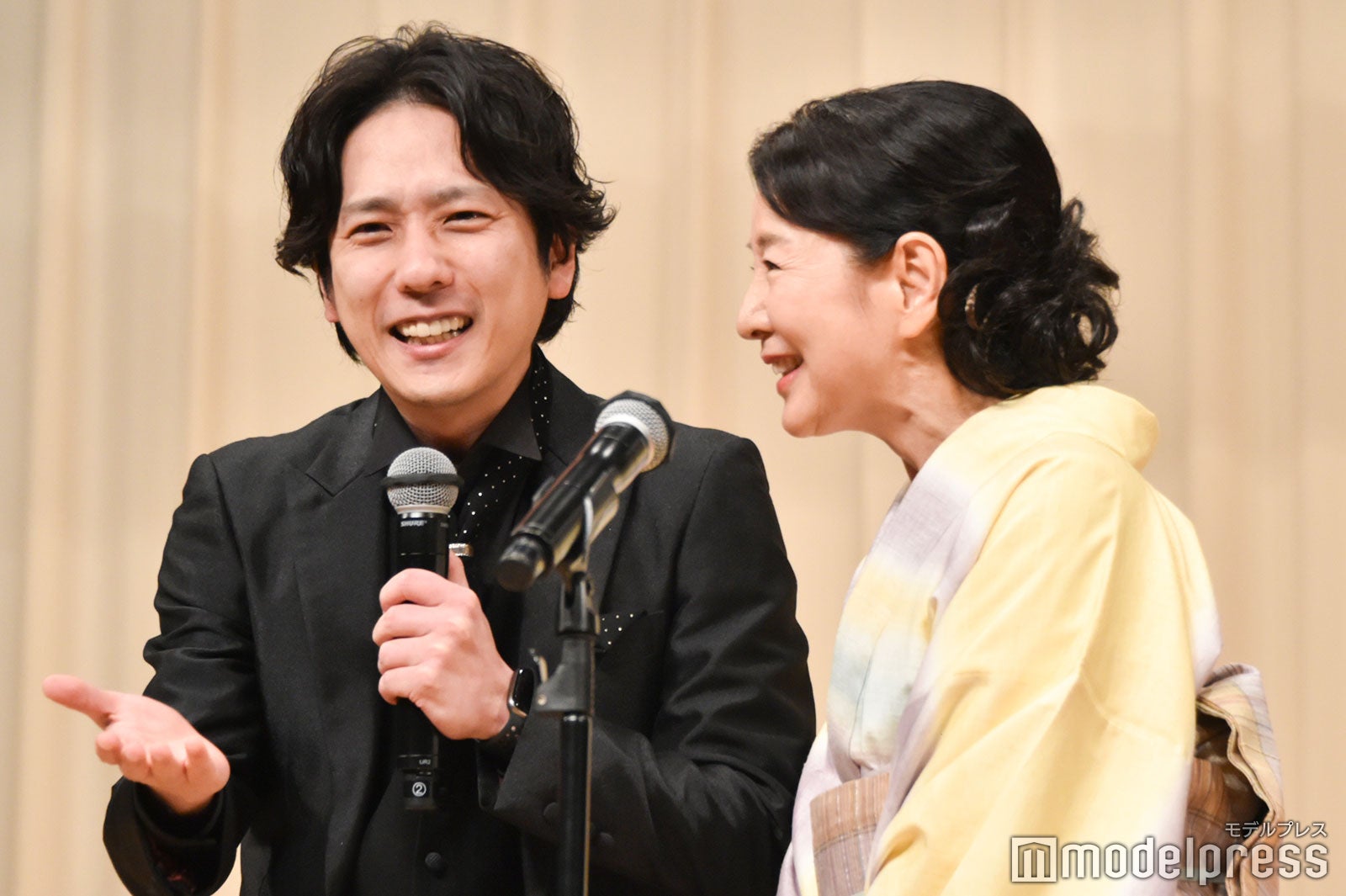 吉永小百合、スピーチ中に“息子”二宮和也接近「浜辺美波ぶりなんです」23年ぶり主演女優賞受賞＜第66回ブルーリボン賞＞