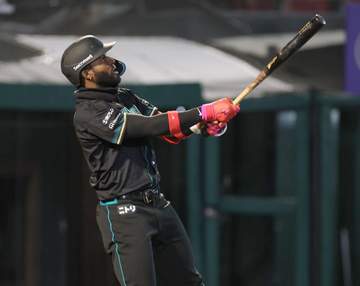 日本ハム・カストロ2号先制ソロ「寒さに負けない強さがあるので問題ありません」1番抜てきに応える