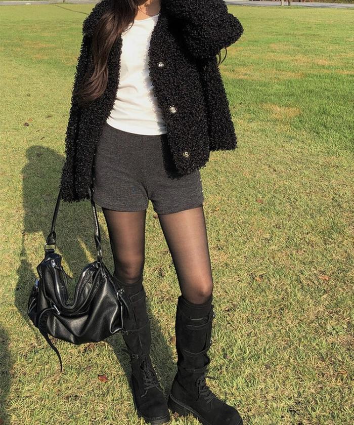 冬らしいオシャレ感！ ショートパンツもニットが可愛い♡