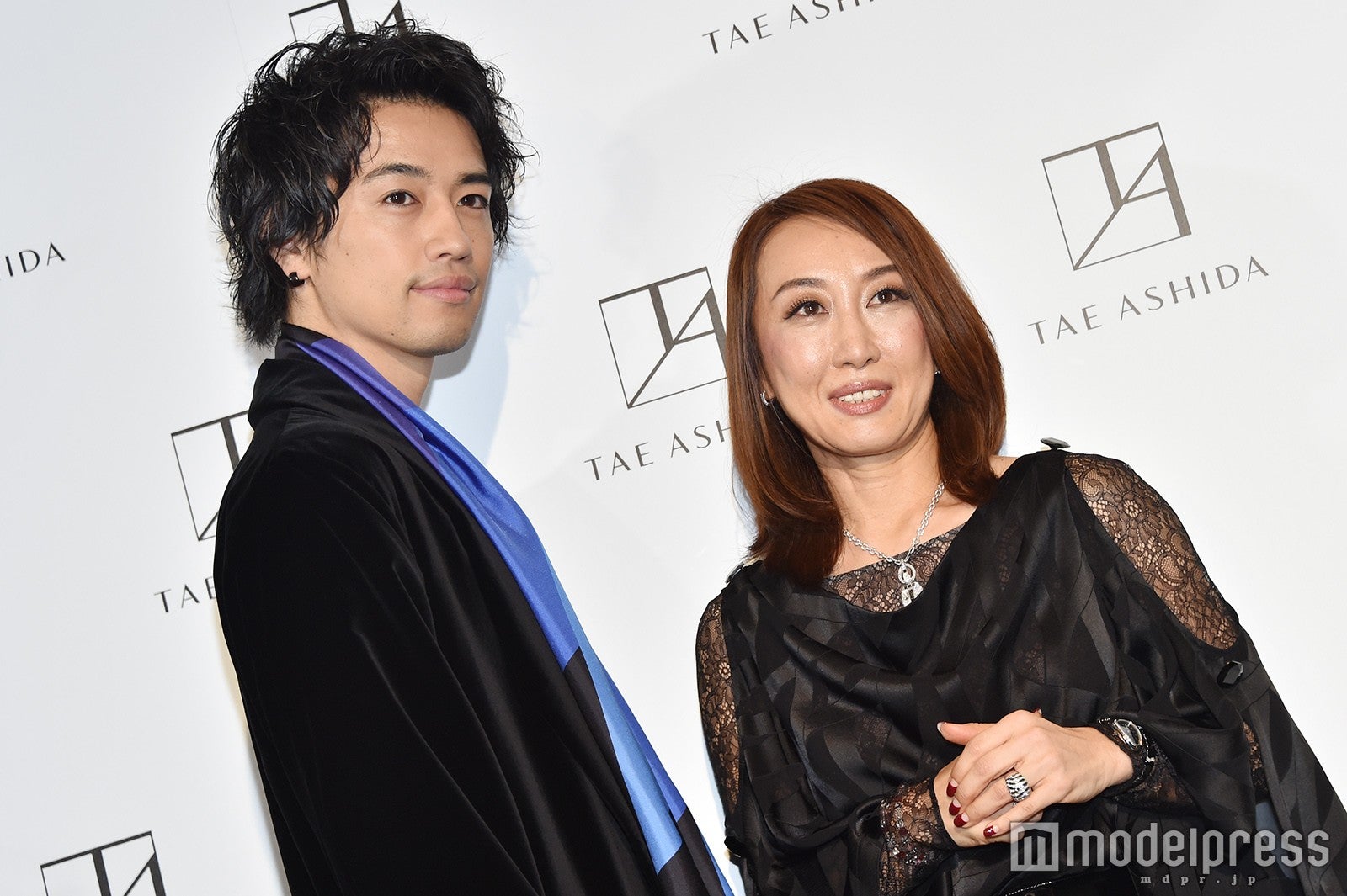 斎藤工、芦田多恵氏 （C）モデルプレス