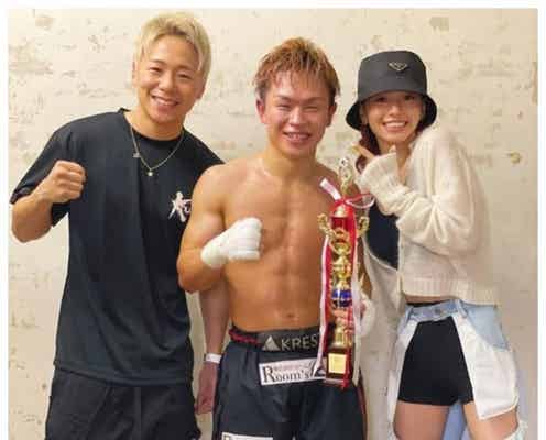 山本舞香、個性派デニム姿に「似合うのすごい」「スタイルの良さが際立つ」の声