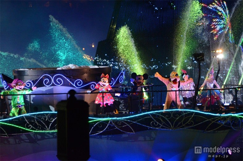 東京ディズニーシー「カラー・オブ・クリスマス」