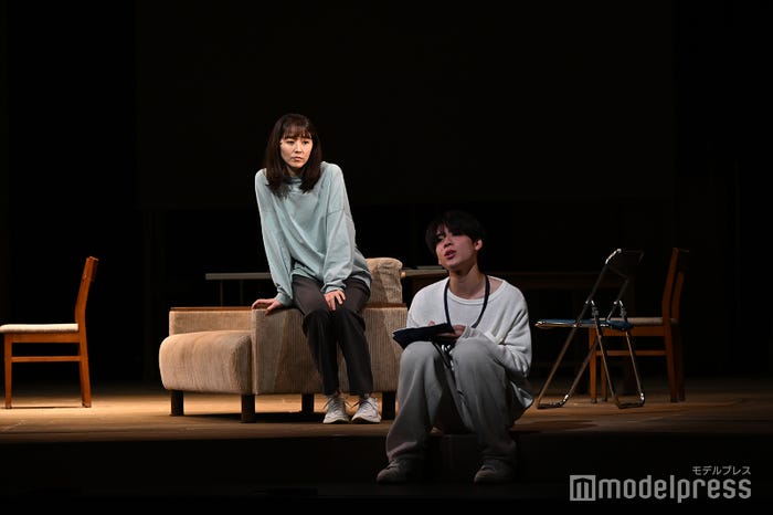 長澤まさみ、松島聡「Bunkamura Production 2025『おどる夫婦』」ゲネプロより(C)モデルプレス