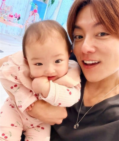 杉浦太陽、「ねぇ～」と決めポーズする次女・夢空ちゃんとのラブラブ親子2ショット公開