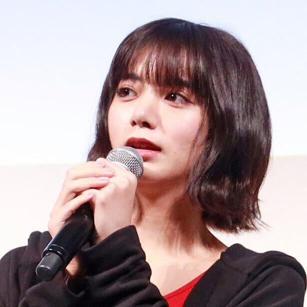 池田エライザ、上も下も生肌露出…太ももあらわのスリットワンピ姿に「めっちゃスタイルいい」と反響 - モデルプレス