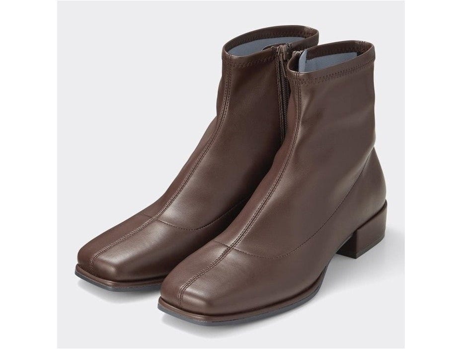 ジーユー　ウルトラストレッチローヒールブーツ　3990円（税込）