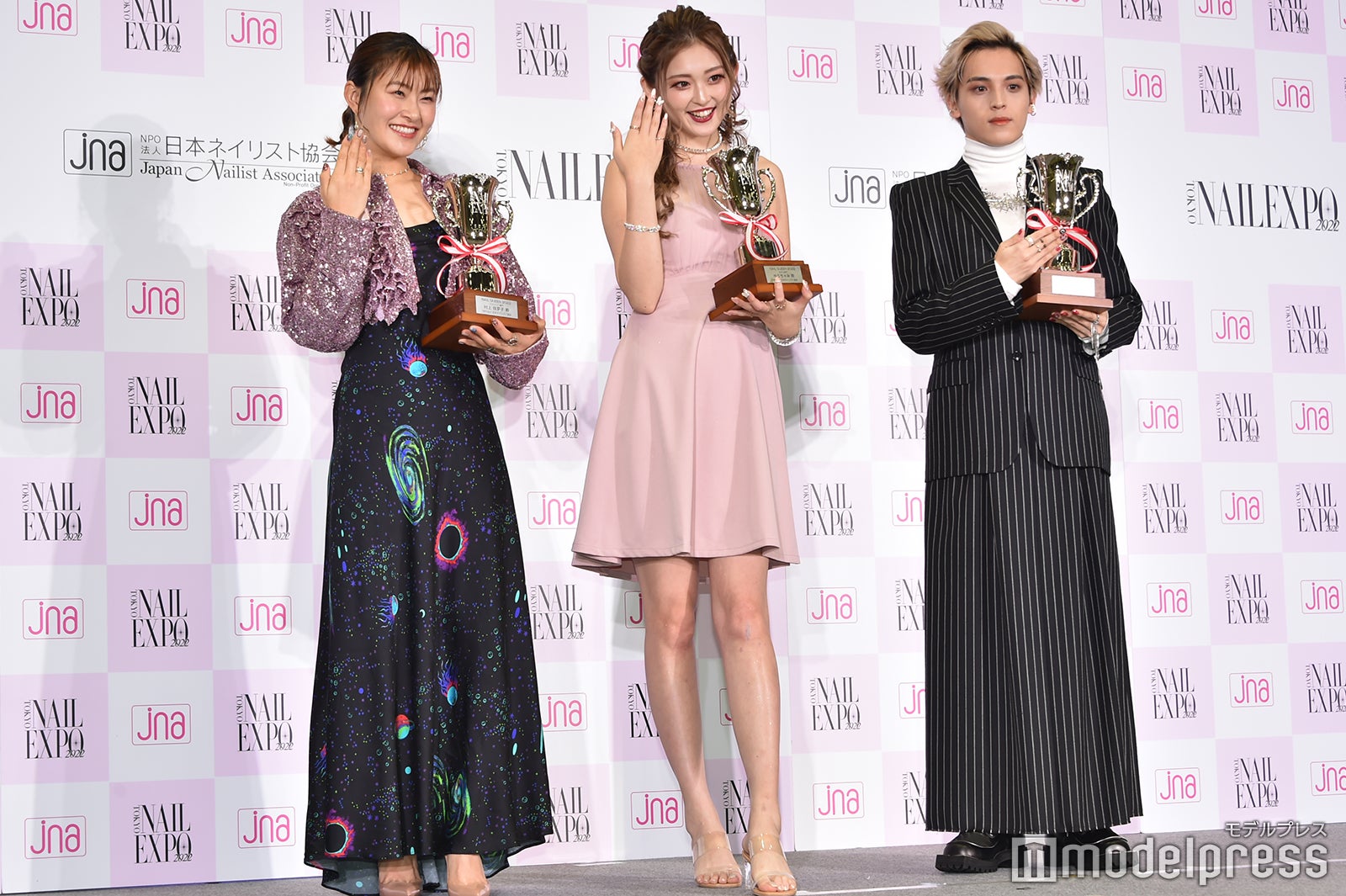 （左から）村上佳菜子、ゆうちゃみ、Novel Core （C）モデルプレス