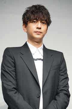 三浦翔平 ラルフローレンの黒スーツで ビシッと 決めた姿に絶賛の声 男前 かっこよすぎ モデルプレス 三浦翔平 ラルフローレンの黒スーツで ビシッと 決めた姿に絶賛の声 男前 かっこよすぎ モデルプレス