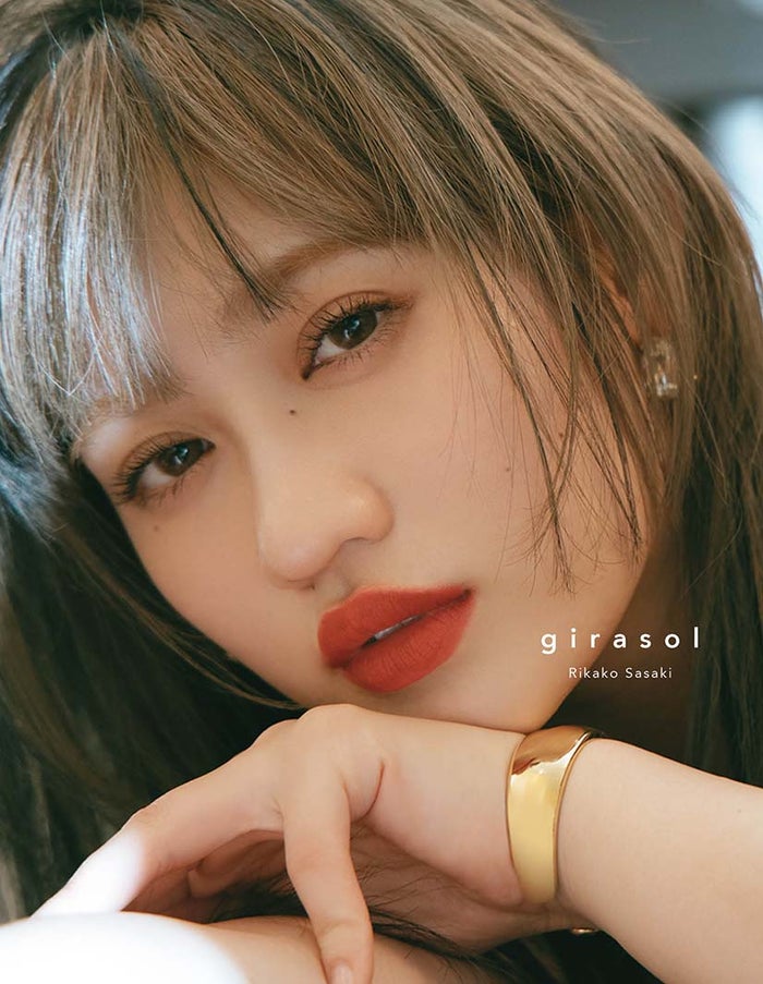 アンジュルム佐々木莉佳子、卒業記念フォトブックタイトル決定 美肌眩しい表紙＆特典6種解禁＜girasol＞