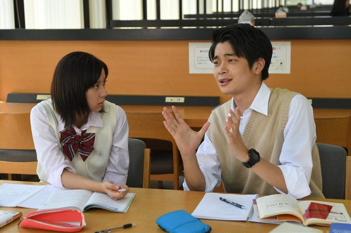 上白石萌歌、井之脇海/「義母と娘のブルース」第8話より(C)TBS